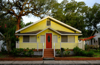 Latino Homeownership: Five Tips for Buying a Home